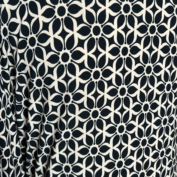 EN FOCUS CREAM AND BLACK LONG SLEEVED FAUX WRAP DRESS SIZE 12 - Picture 8 of 10